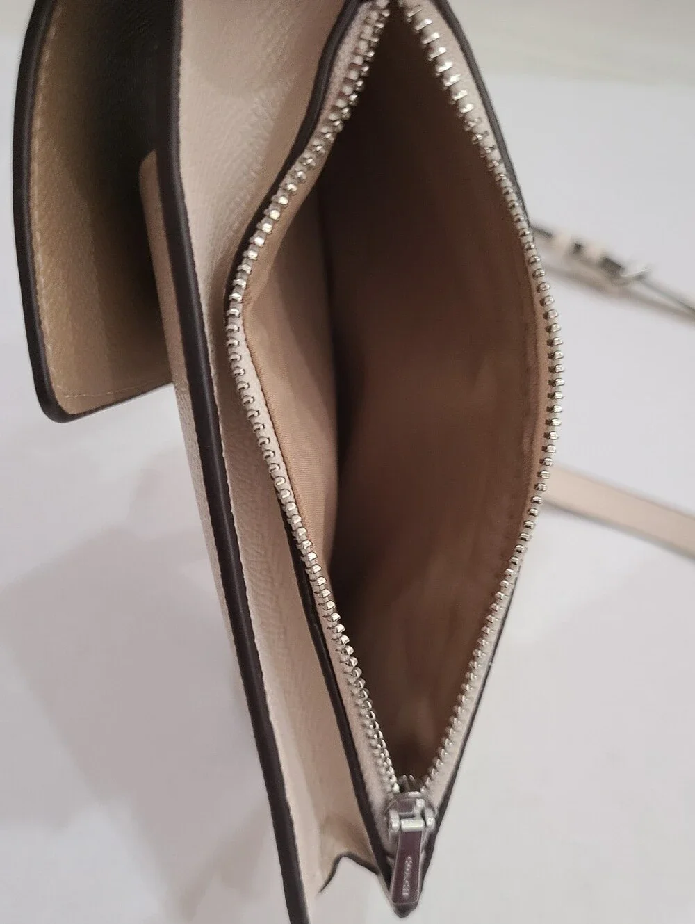 Coach North South Phone Crossbody Leather Bag in Solid Chalk